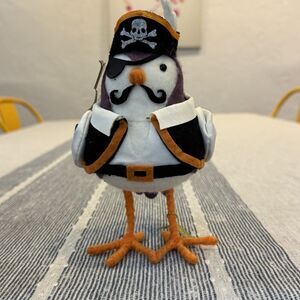 Target Spritz Bird Hyde & Eek 2020 Featherly Friends CLIPPER Halloween Pirate